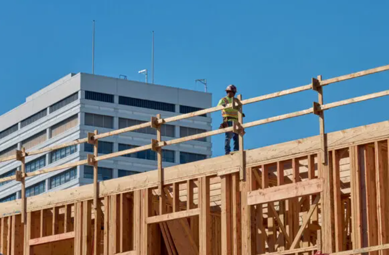  The Lumber Puzzle: How Contractors and Suppliers Are Solving Cost and Quality Issues