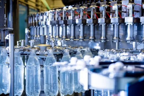 Optimizing F&B Supply Chains: The Strategic Guide to Sourcing Reliable PET Packaging and Sealing Machinery