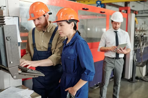 Optimizing Industrial Automation Enclosures: Hardware Selection for Reliability and Protection